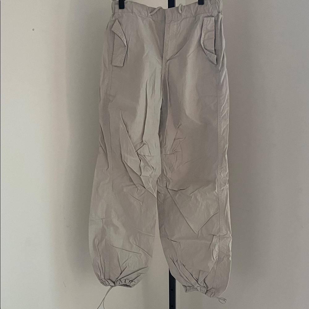 Bershka Women's Beige Cargo Pants